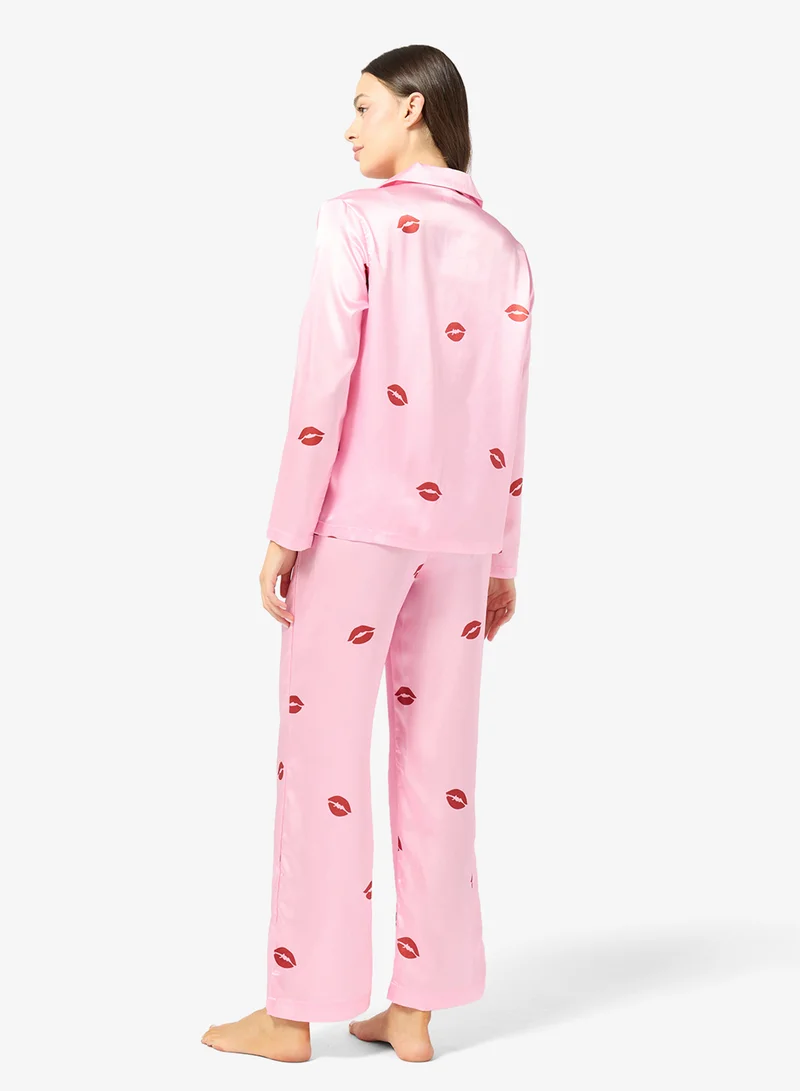 جينجر طقم بيجامة وقميص بأزرار مطبوع